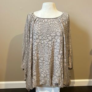 NWT MarlaWynne plus size sheer taupe top w/built in tank bubble hem 1X